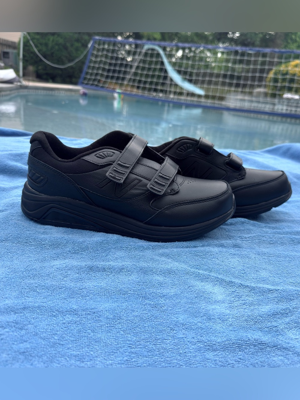 Men’s New Balance Shoes/ sneakers black leather. Brand New!